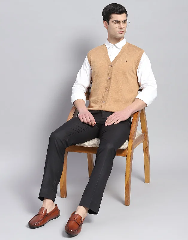 Men Beige Solid V Neck Sleeveless Cardigan